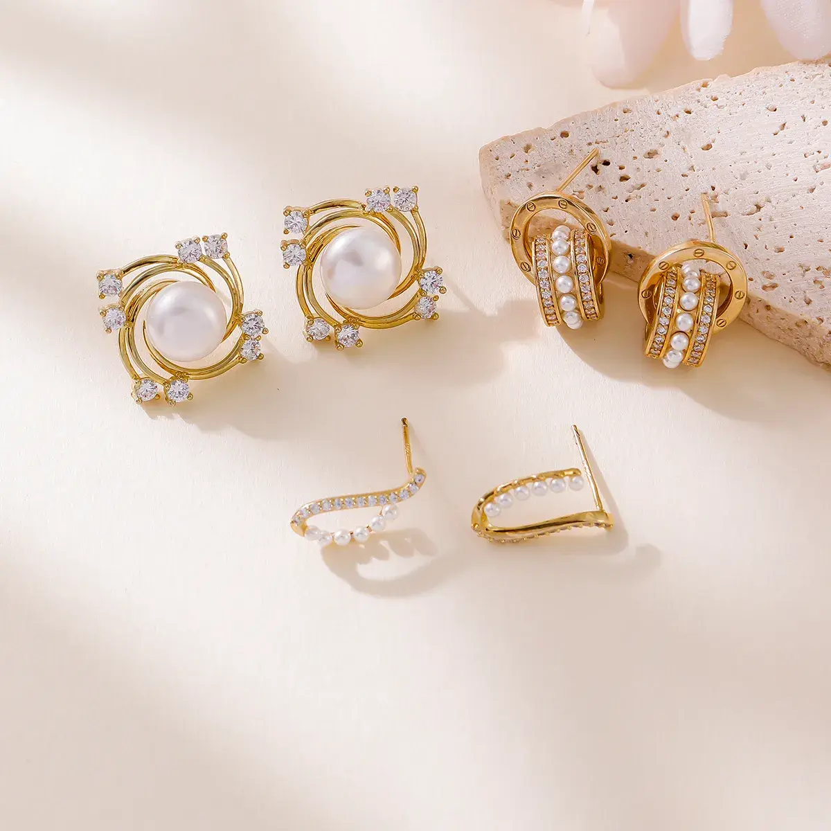 Spiral Pearl earring - FY0283